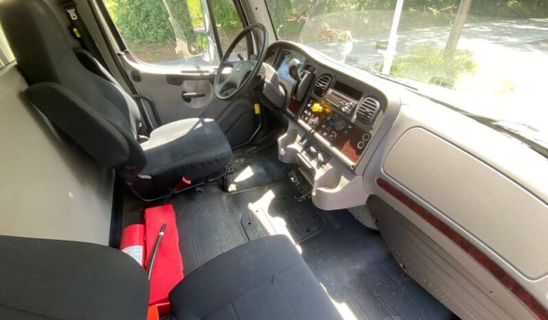 
								2019 Freightliner m2 reefer van truck w/liftgate cdl full									