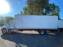 
										2019 HINO 258 26ft box truck w/sleeper w/liftgate full									