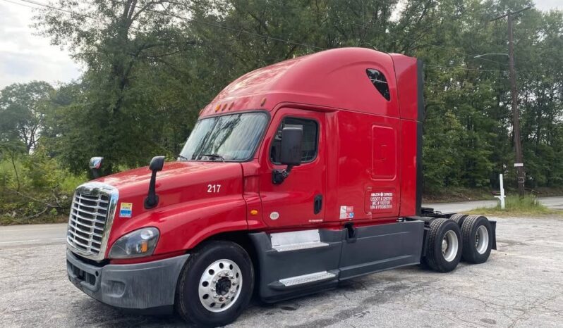 
								2015 Freightliner cascadia semi truck automatic dd15 full									