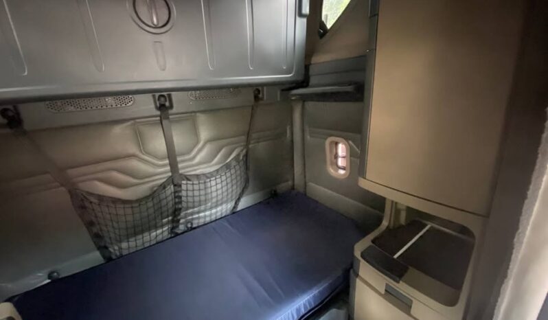 
								2015 Freightliner cascadia semi truck automatic dd15 full									