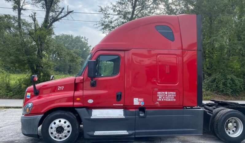 
								2015 Freightliner cascadia semi truck automatic dd15 full									