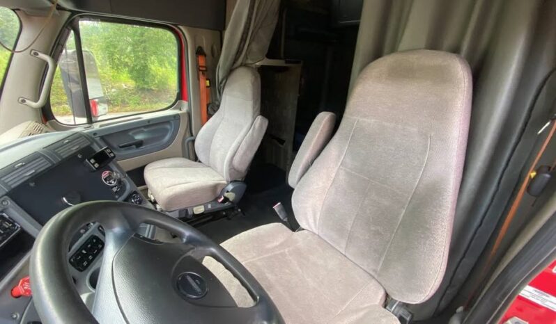 
								2015 Freightliner cascadia semi truck automatic dd15 full									