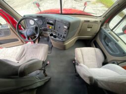 
										2015 Freightliner cascadia semi truck automatic dd15 full									
