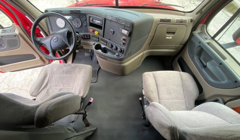 
								2015 Freightliner cascadia semi truck automatic dd15 full									