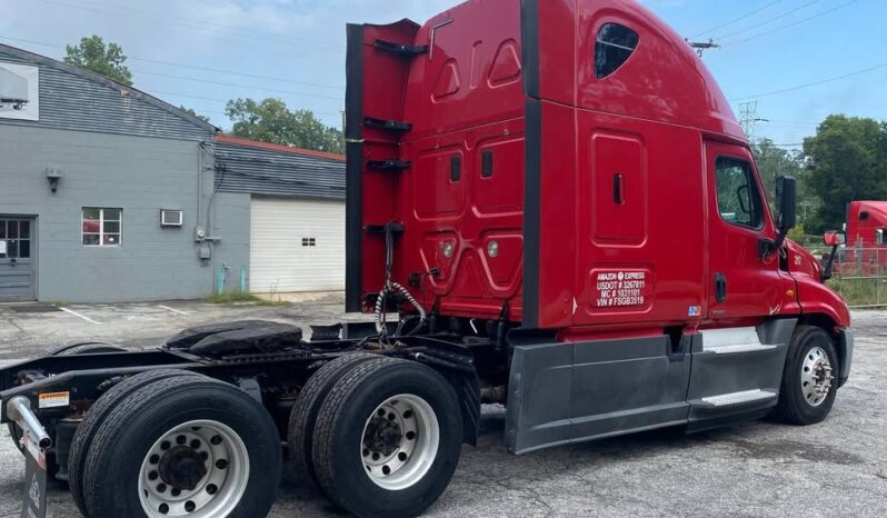 
								2015 Freightliner cascadia semi truck automatic dd15 full									