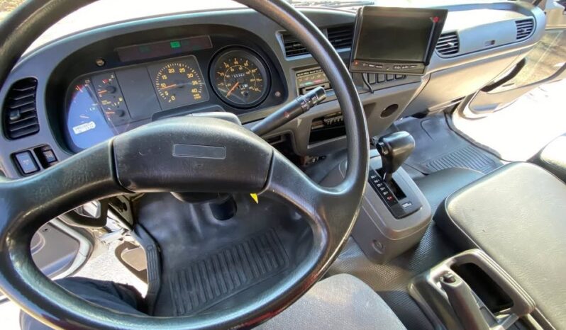 
								2002 Isuzu ftr side door van truck full									