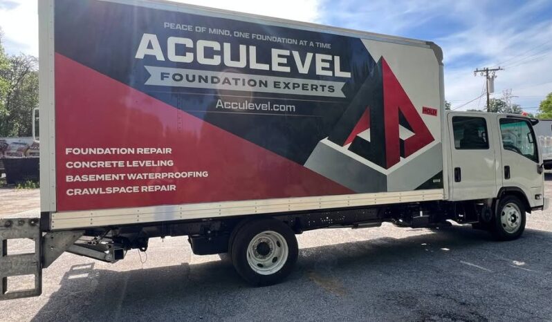 
								2026 Isuzu npr 14ft box truck w/liftgate crew cab full									