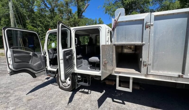 
								2019 Isuzu 14ft landscaper dump truck full									