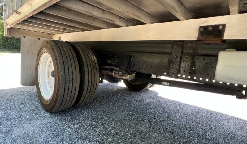 
								2019 Isuzu 14ft landscaper dump truck full									