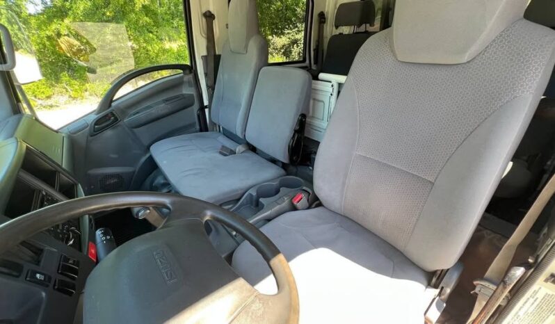 
								2019 Isuzu 14ft landscaper dump truck full									