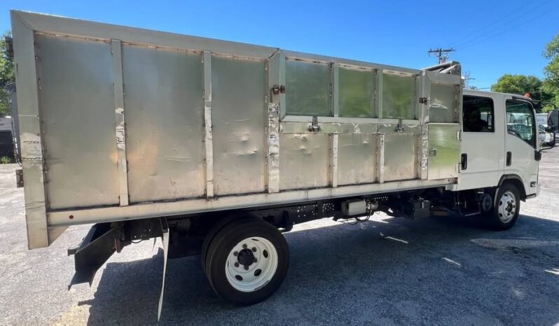 
								2019 Isuzu 14ft landscaper dump truck full									