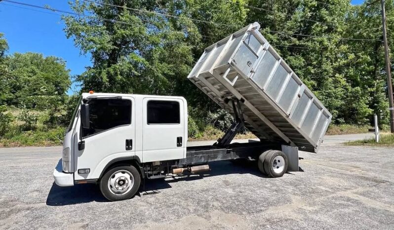 
								2019 Isuzu 14ft landscaper dump truck full									