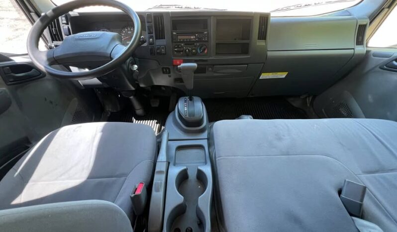 
								2019 Isuzu 14ft landscaper dump truck full									