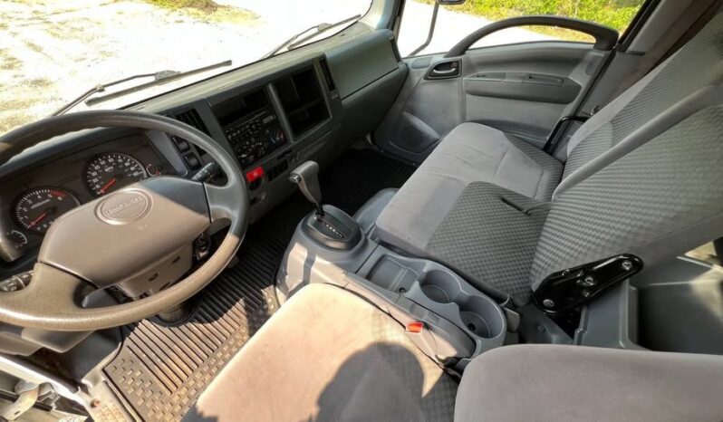 
								2013 Isuzu npr 20ft box truck full									