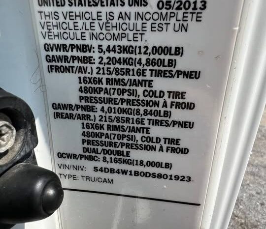 
								2013 Isuzu npr 20ft box truck full									