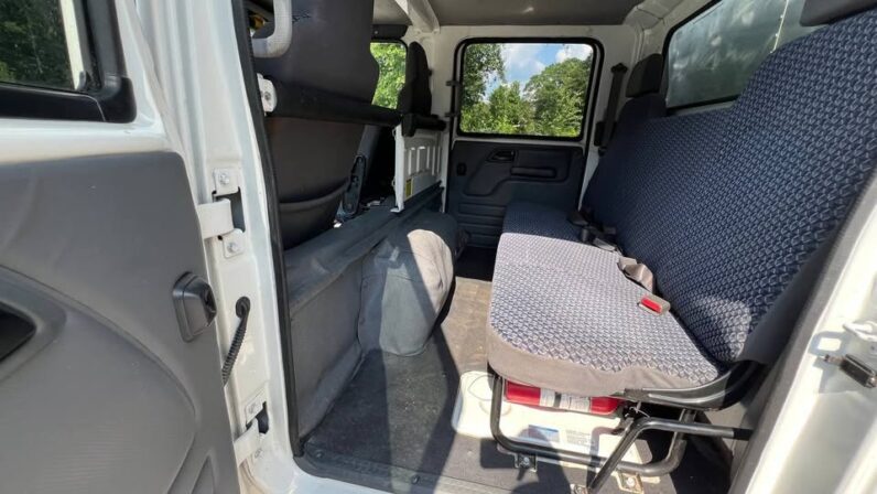 
								2024 Isuzu 16 ft crew cab landscaper box truck full									