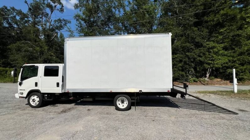 
								2024 Isuzu 16 ft crew cab landscaper box truck full									