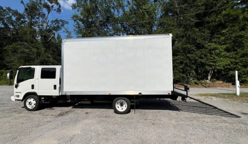 
								2024 Isuzu 16 ft crew cab landscaper box truck full									