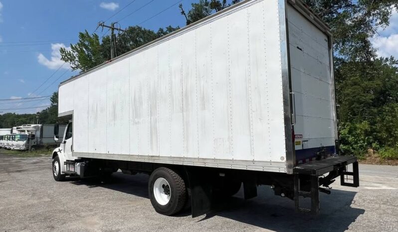 
								2023 Freightliner 26ft moving box truck side door liftgate full									