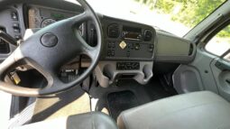 
										2023 Freightliner 26ft moving box truck side door liftgate full									