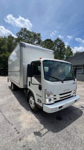 2024 Isuzu 16 ft box truck w/liftgate