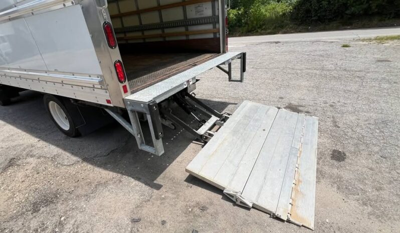 
								2024 Isuzu 16 ft box truck w/liftgate full									