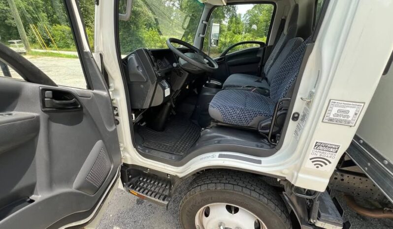 
								2024 Isuzu 16 ft box truck w/liftgate full									