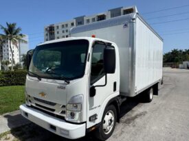 2025 Chevrolet 4500 lcf 18ft box truck side roll up door w/liftgate