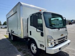 
										2025 Chevrolet 4500 lcf 18ft box truck side roll up door w/liftgate full									