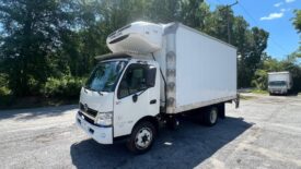 2020 HINO 195 16ft refrigerated box truck 80k miles side door liftgate