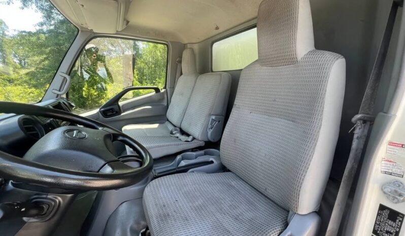 
								2020 HINO 195 16ft refrigerated box truck 80k miles side door liftgate full									