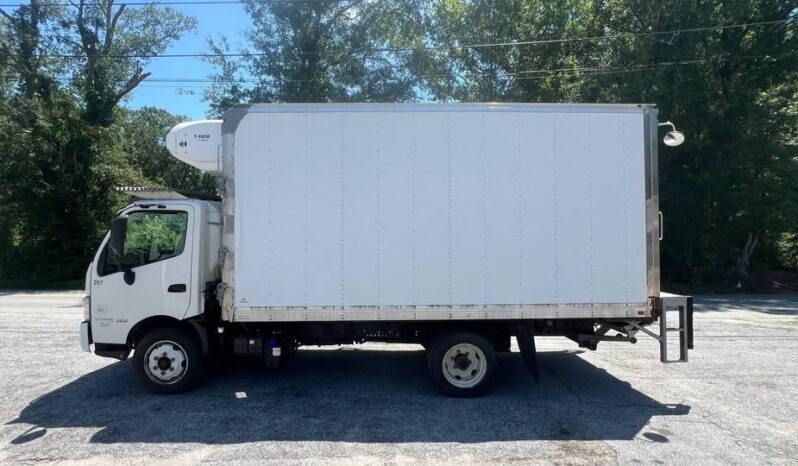 
								2020 HINO 195 16ft refrigerated box truck 80k miles side door liftgate full									