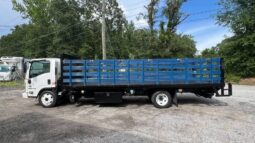 
										2017 Isuzu NRR 24ft flatbed stake body truck w/liftgate full									