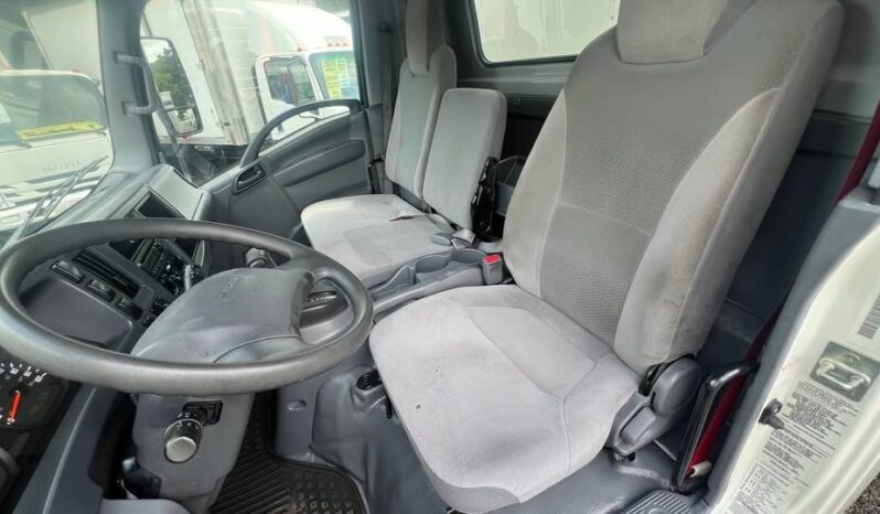 
								2022 Isuzu NPR HD 20ft box truck side door w/liftgate full									