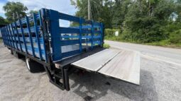 
										2017 Isuzu NRR 24ft flatbed stake body truck w/liftgate full									