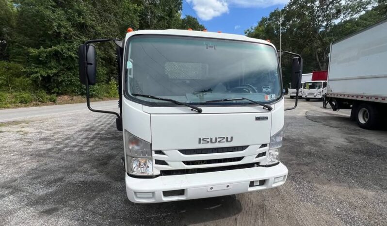 
								2017 Isuzu NRR 24ft flatbed stake body truck w/liftgate full									